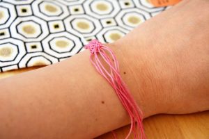 comment faire un bracelet macramé par jeanne s’amuse